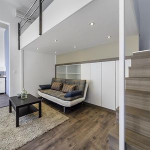 D53 Apartments